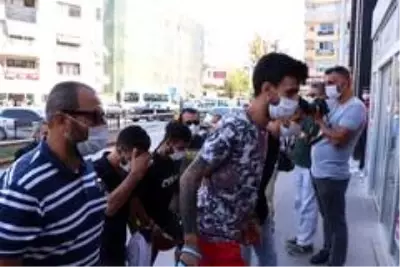 Son dakika haber... Kuşadası'nda 10 hırsızlık şüphelisinin duruşması 12 saat sürdü Son dakika haber... Kuşadası'nda 10 hırsızlık şüphelisinin duruşması 12 saat sürdü