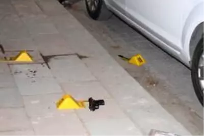 Malatya'da husumetlilerin karşılaşması kanlı bitti: 1 ölü 1 yaralı Malatya'da husumetlilerin karşılaşması kanlı bitti: 1 ölü 1 yaralı