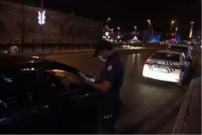 Maske takmayan vatandaştan 'Yazıktır günahtır, ceza yazmayın' tepkisi Maske takmayan vatandaştan 'Yazıktır günahtır, ceza yazmayın' tepkisi