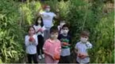 Öğrenciler için bahçe oluşturdu Öğrenciler için bahçe oluşturdu