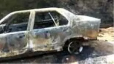 Otomobilde çıkan yangın ormanlık alana sıçradı Otomobilde çıkan yangın ormanlık alana sıçradı