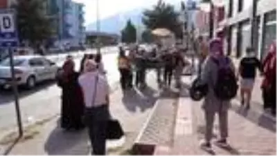 Otomobilin çarptığı kişi yaralandı Otomobilin çarptığı kişi yaralandı