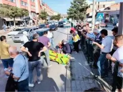 Otomobilin çarptığı yaya metrelerce havaya uçtu Otomobilin çarptığı yaya metrelerce havaya uçtu