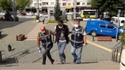 Peruk dahil her şeyi çalan hırsızlar yakayı ele verdi Peruk dahil her şeyi çalan hırsızlar yakayı ele verdi