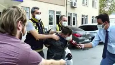 Son dakika haber... Polise 'Sen zor kullan, ol zaman görüşürüz' diyen şahıs adliyeye sevk edildi Son dakika haber... Polise 'Sen zor kullan, ol zaman görüşürüz' diyen şahıs adliyeye sevk edildi