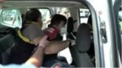 Son dakika haber... Polise 'Sen zor kullan, ol zaman görüşürüz' diyen şahıs adliyeye sevk edildi Son dakika haber... Polise 'Sen zor kullan, ol zaman görüşürüz' diyen şahıs adliyeye sevk edildi