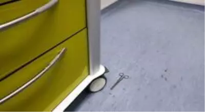 Sakarya'da sağlık çalışanına tekme, tokat ve makaslı saldırı Sakarya'da sağlık çalışanına tekme, tokat ve makaslı saldırı