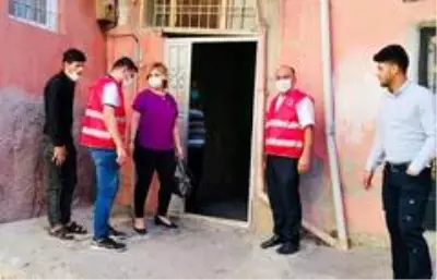 Siirt Göç İdaresinden hayatını kaybeden Suriyeli Muhammed'in ailesine ziyaret Siirt Göç İdaresinden hayatını kaybeden Suriyeli Muhammed'in ailesine ziyaret