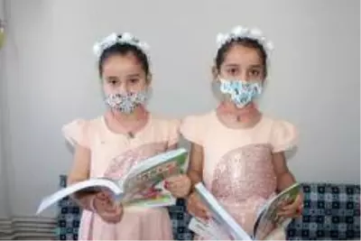 Suriye uyruklu çift, ikiz çocuklarının adını 'Suriye ve Türkiye' koydu Suriye uyruklu çift, ikiz çocuklarının adını 'Suriye ve Türkiye' koydu