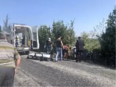 Tarım aracı şarampole yuvarlandı: 1 yaralı Tarım aracı şarampole yuvarlandı: 1 yaralı