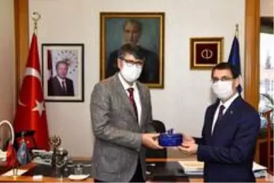 Türkmenistan Büyükelçisi Amanlıyev, Anadolu Üniversitesini ziyaret etti Türkmenistan Büyükelçisi Amanlıyev, Anadolu Üniversitesini ziyaret etti