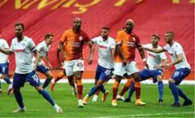 UEFA Avrupa Ligi: Galatasaray: 0 Hajduk Split: 0 (İlk yarı) UEFA Avrupa Ligi: Galatasaray: 0 Hajduk Split: 0 (İlk yarı)