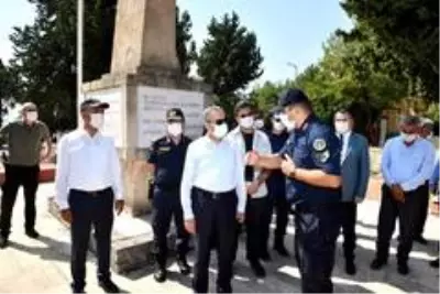 Vali Su, Tarsus'ta vatandaşlarla bir araya geldi Vali Su, Tarsus'ta vatandaşlarla bir araya geldi