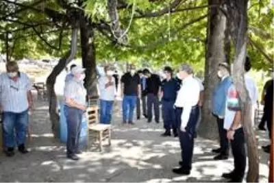 Vali Su, Tarsus'ta vatandaşlarla bir araya geldi Vali Su, Tarsus'ta vatandaşlarla bir araya geldi