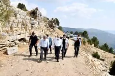Vali Su, Tarsus'ta vatandaşlarla bir araya geldi Vali Su, Tarsus'ta vatandaşlarla bir araya geldi