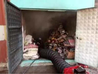 Yangında bir depo dolusu iplik kullanılamaz hale geldi Yangında bir depo dolusu iplik kullanılamaz hale geldi