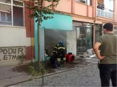 Yangında bir depo dolusu iplik kullanılamaz hale geldi Yangında bir depo dolusu iplik kullanılamaz hale geldi