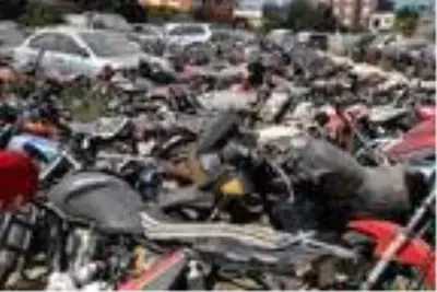 Yediemin otoparkında bulunan 12 milyon lira değerindeki araçların, ekonomiye kazandırılması isteniyor Yediemin otoparkında bulunan 12 milyon lira değerindeki araçların, ekonomiye kazandırılması isteniyor