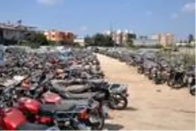 Yediemin otoparkında bulunan 12 milyon lira değerindeki araçların, ekonomiye kazandırılması isteniyor Yediemin otoparkında bulunan 12 milyon lira değerindeki araçların, ekonomiye kazandırılması isteniyor