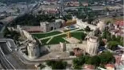 Yedikule Hisarı yıllar sonra kapılarını yeniden açıyor Yedikule Hisarı yıllar sonra kapılarını yeniden açıyor