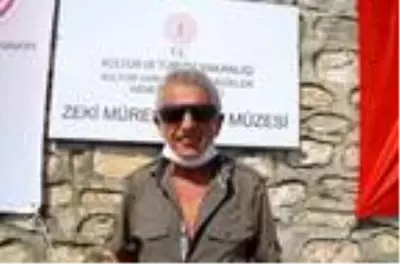 Son dakika haber! Zeki Müren'in 24'üncü ölüm yıl dönümünde evine ziyaretçi akını (2) Son dakika haber! Zeki Müren'in 24'üncü ölüm yıl dönümünde evine ziyaretçi akını (2)