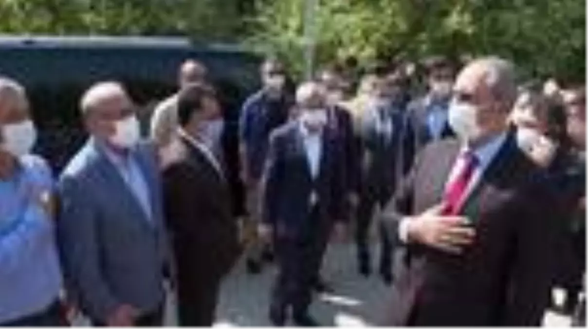 Adalet Bakanı Gül'den merhum milletvekili Yüksel'in kabrine ziyaret