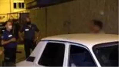 Adana'da 16 yaşındaki sürücü 5 kilometrelik kovalamaca sonucu yakalandı Adana'da 16 yaşındaki sürücü 5 kilometrelik kovalamaca sonucu yakalandı
