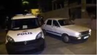 Adana'da 16 yaşındaki sürücü 5 kilometrelik kovalamaca sonucu yakalandı Adana'da 16 yaşındaki sürücü 5 kilometrelik kovalamaca sonucu yakalandı