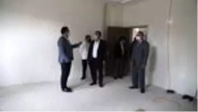 Ankara Gençlik ve Spor Müdürü Çelik, yapımı süren tesisi inceledi Ankara Gençlik ve Spor Müdürü Çelik, yapımı süren tesisi inceledi