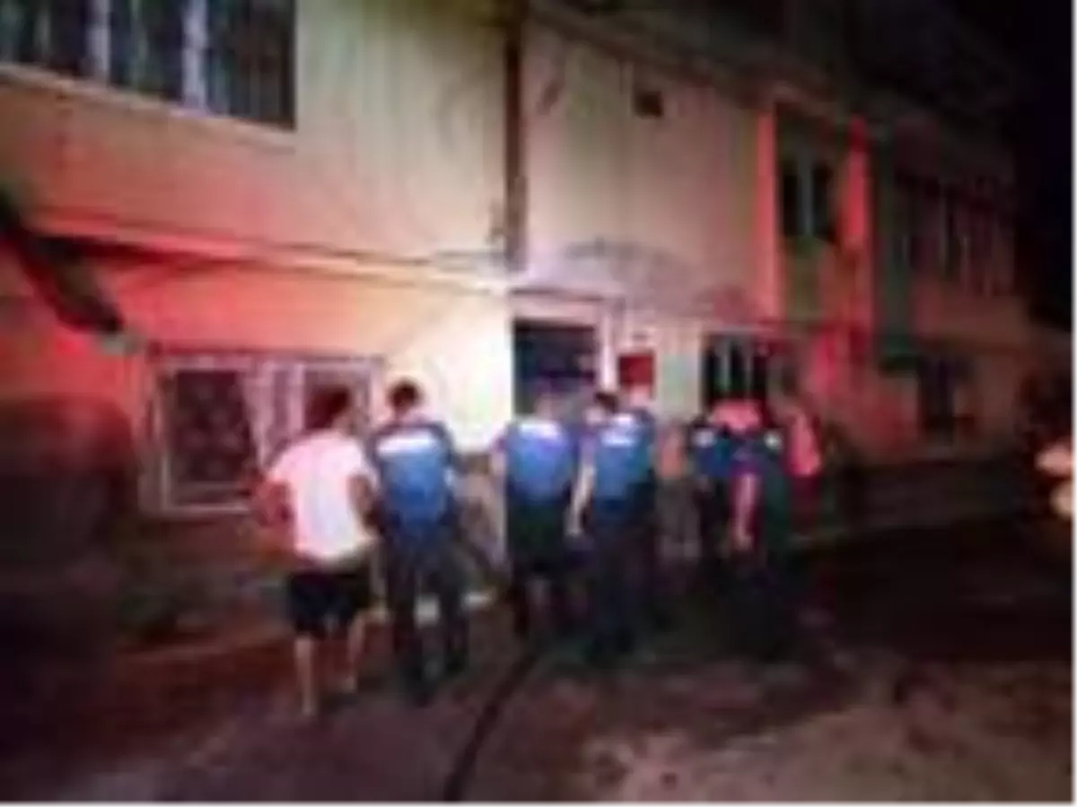 Son dakika haberi: Annesiyle tartıştı, evi ateşe verdi