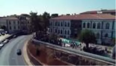 Bakan Varank: 'Günlerce şehirlerimizi yakıp yıkan, kamu binalarımızı talan eden, Yasin Börü başta... Bakan Varank: 'Günlerce şehirlerimizi yakıp yıkan, kamu binalarımızı talan eden, Yasin Börü başta...