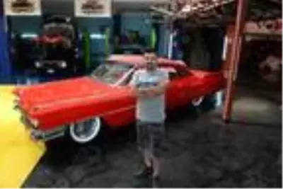 Bankacılığı bırakıp atölye kurdu; hurda klasik otomobilleri restore etmeye başladı Bankacılığı bırakıp atölye kurdu; hurda klasik otomobilleri restore etmeye başladı