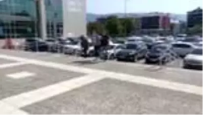 Bolu'da uyuşturucuyla yakalanan Suriye uyruklu iş adamı tutuklandı Bolu'da uyuşturucuyla yakalanan Suriye uyruklu iş adamı tutuklandı