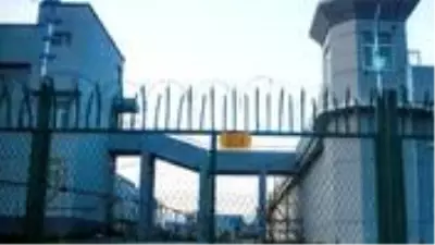Çin'in Sincan bölgesinde Uygur Türklerinin tutulduğu inşaatı tamamlanan yaklaşık 400 kampın uydu görüntüleri yayınlandı Çin'in Sincan bölgesinde Uygur Türklerinin tutulduğu inşaatı tamamlanan yaklaşık 400 kampın uydu görüntüleri yayınlandı
