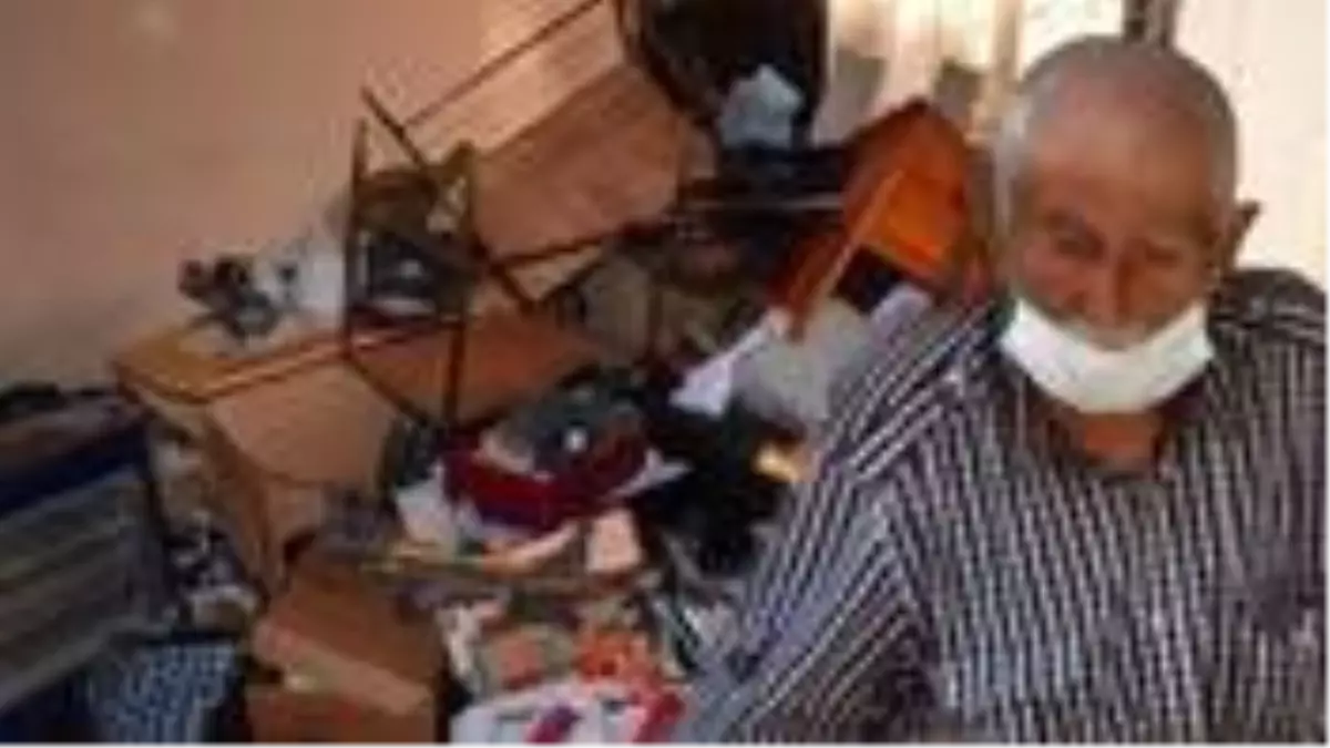 Bu kadarını kimse beklemiyordu! Çöp biriktirdiği evden 169 bin lira kağıt ve madeni para çıktı