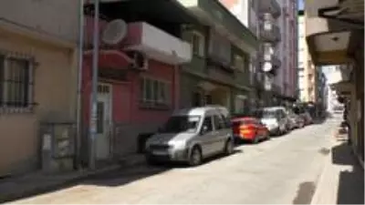Çöp evden bidon bidon madeni ve kağıt para çıktı Çöp evden bidon bidon madeni ve kağıt para çıktı