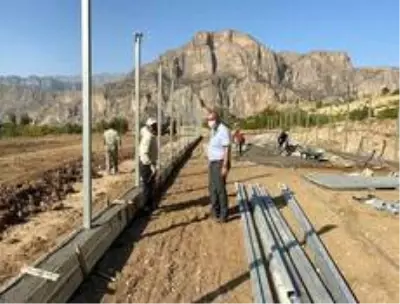 Çukurca Belediyesinden sera kurulumu Çukurca Belediyesinden sera kurulumu