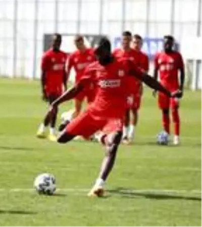 Demir Grup Sivasspor şut çalıştı Demir Grup Sivasspor şut çalıştı