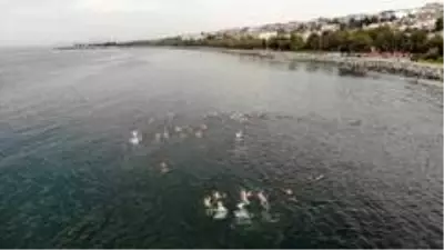 Dünyaca Ünlü yüzücü Michael Read Avcılar'da kulaç attı Dünyaca Ünlü yüzücü Michael Read Avcılar'da kulaç attı