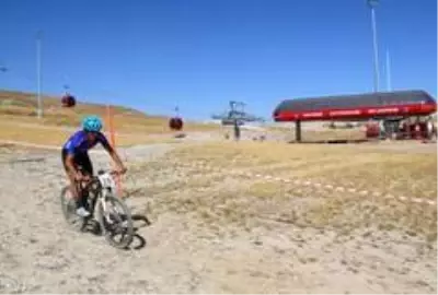 Erciyes Uluslararası Bisiklet Yarışları'nın MTB Cup etabı tamamlandı Erciyes Uluslararası Bisiklet Yarışları'nın MTB Cup etabı tamamlandı