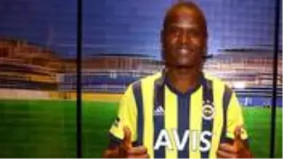 Fenerbahçe'nin Samatta paylaşımındaki 'Admin adam' detayı taraftarın dikkatinden kaçmadı Fenerbahçe'nin Samatta paylaşımındaki 'Admin adam' detayı taraftarın dikkatinden kaçmadı