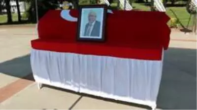 Hayatını kaybeder Prof.Dr. Karpuzoğlu'na hüzünlü uğurlama Hayatını kaybeder Prof.Dr. Karpuzoğlu'na hüzünlü uğurlama