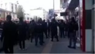 HDP'li Kars Belediye Başkanı Ayhan Bilgen gözaltına alındı! Partililer slogan attı HDP'li Kars Belediye Başkanı Ayhan Bilgen gözaltına alındı! Partililer slogan attı