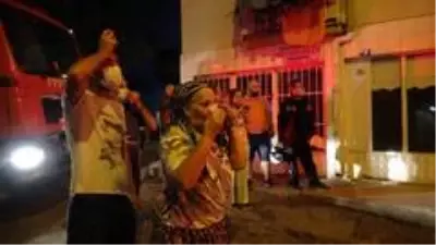 İki katlı iki metruk binada çıkan yangın mahalleliyi korkuttu İki katlı iki metruk binada çıkan yangın mahalleliyi korkuttu
