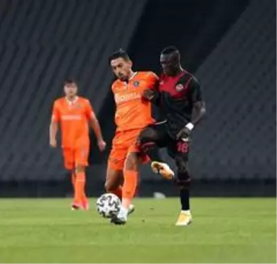 Başakşehir galibiyeti unuttu Başakşehir galibiyeti unuttu