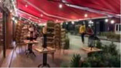 Son Dakika | İngiltere'de Kovid-19 önlemleri kapsamında bar ve restoranlar erken kapanmaya başladı Son Dakika | İngiltere'de Kovid-19 önlemleri kapsamında bar ve restoranlar erken kapanmaya başladı