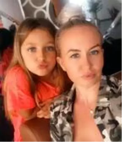 İngiltere'den Marmaris'e tatile gelen İngiliz hemşire kızıyla mahsur kaldı İngiltere'den Marmaris'e tatile gelen İngiliz hemşire kızıyla mahsur kaldı