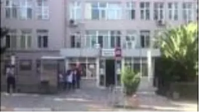 İstanbul Tıp Fakültesi Hastanesi personeli, hasta yakınının saldırısına uğradı İstanbul Tıp Fakültesi Hastanesi personeli, hasta yakınının saldırısına uğradı
