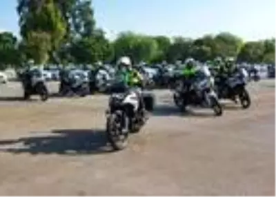 Son dakika... İzmir'de, 'Şahinler' timine 21 motosikletli trafik polisi daha katıldı Son dakika... İzmir'de, 'Şahinler' timine 21 motosikletli trafik polisi daha katıldı