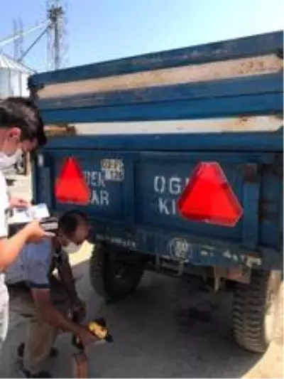 Jandarma timleri trafikte 'Olmazsa Olmaz' eksiklikleri denetledi Jandarma timleri trafikte 'Olmazsa Olmaz' eksiklikleri denetledi